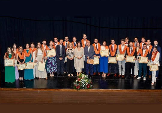 Ceremonia de Graduación alumnado de ADE en el Campus d’Ontinyent